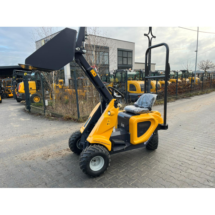 Мінінавантажувач триколісний Gunter Grossmann GG300S