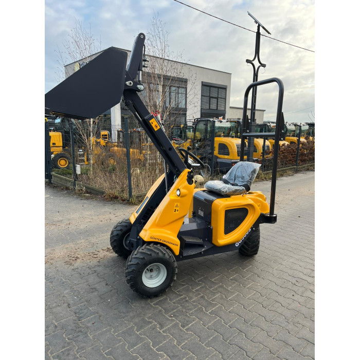 Мінінавантажувач триколісний Gunter Grossmann GG300S