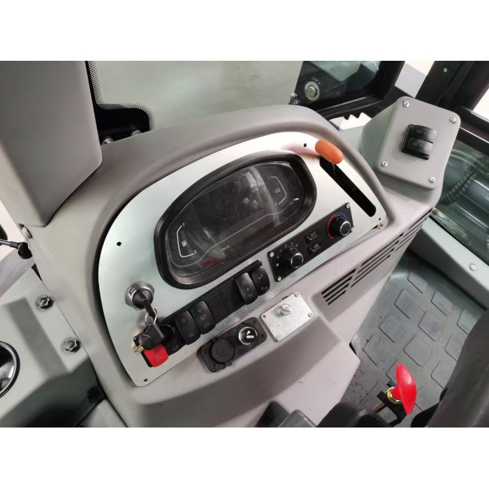 Екскаватор-навантажувач GG30BC