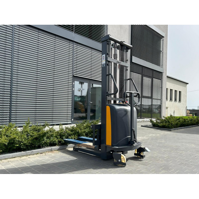 Електричний штабелер CDD10E