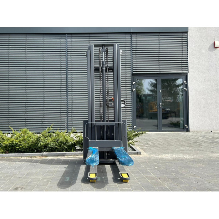 Електричний штабелер CDD10EL