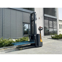 Electric Stacker CDD10EL