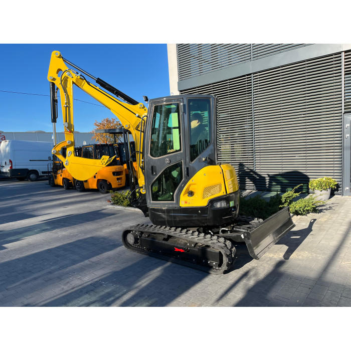 Міні екскаватор Gunter Grossmann GG3500 з поворотною стрілою	