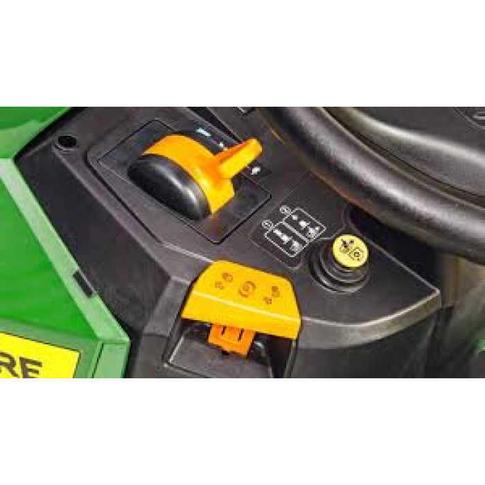 Газонокосарка John Deere X167R	