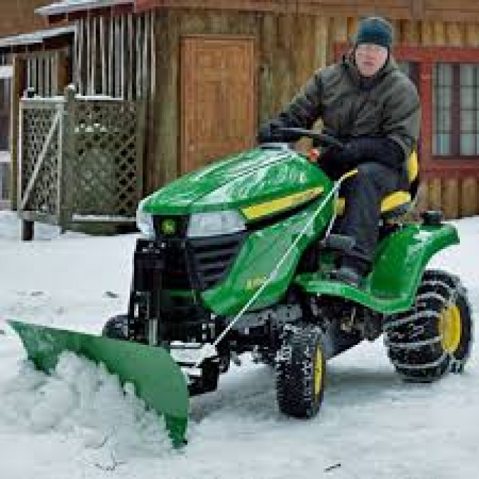 Газонокосарка John Deere X370	