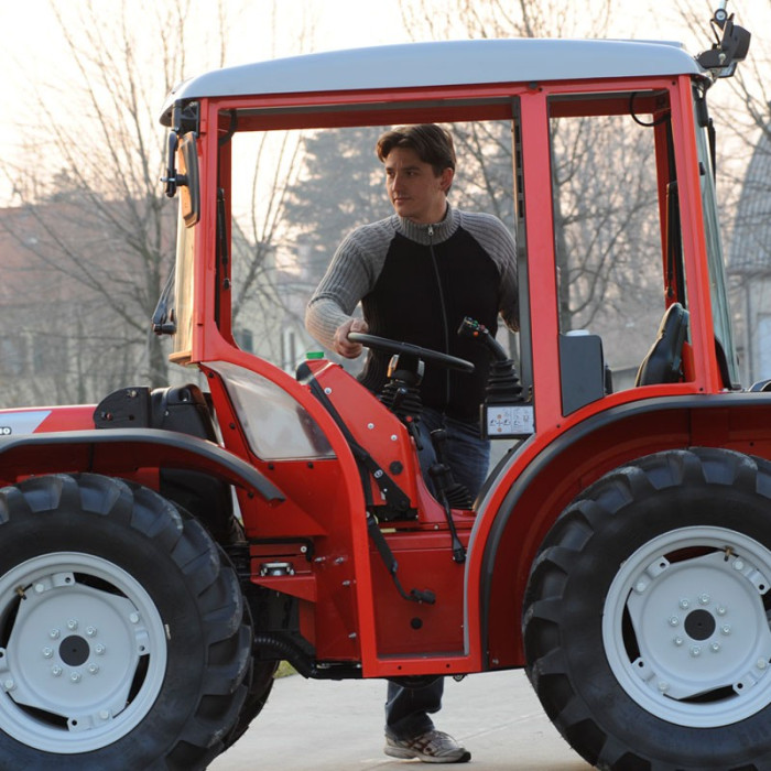 Трактор Antonio Carraro TRX 7800	
