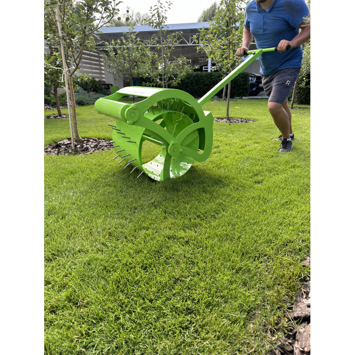 Lawn aerator rink
