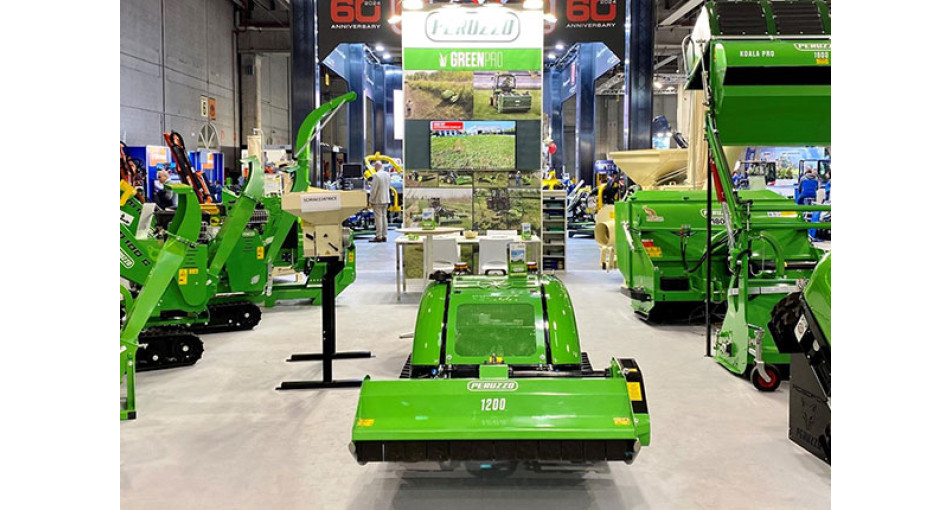 Техніка Peruzzo в Україні — косарки, мульчери та обладнання для догляду за газоном